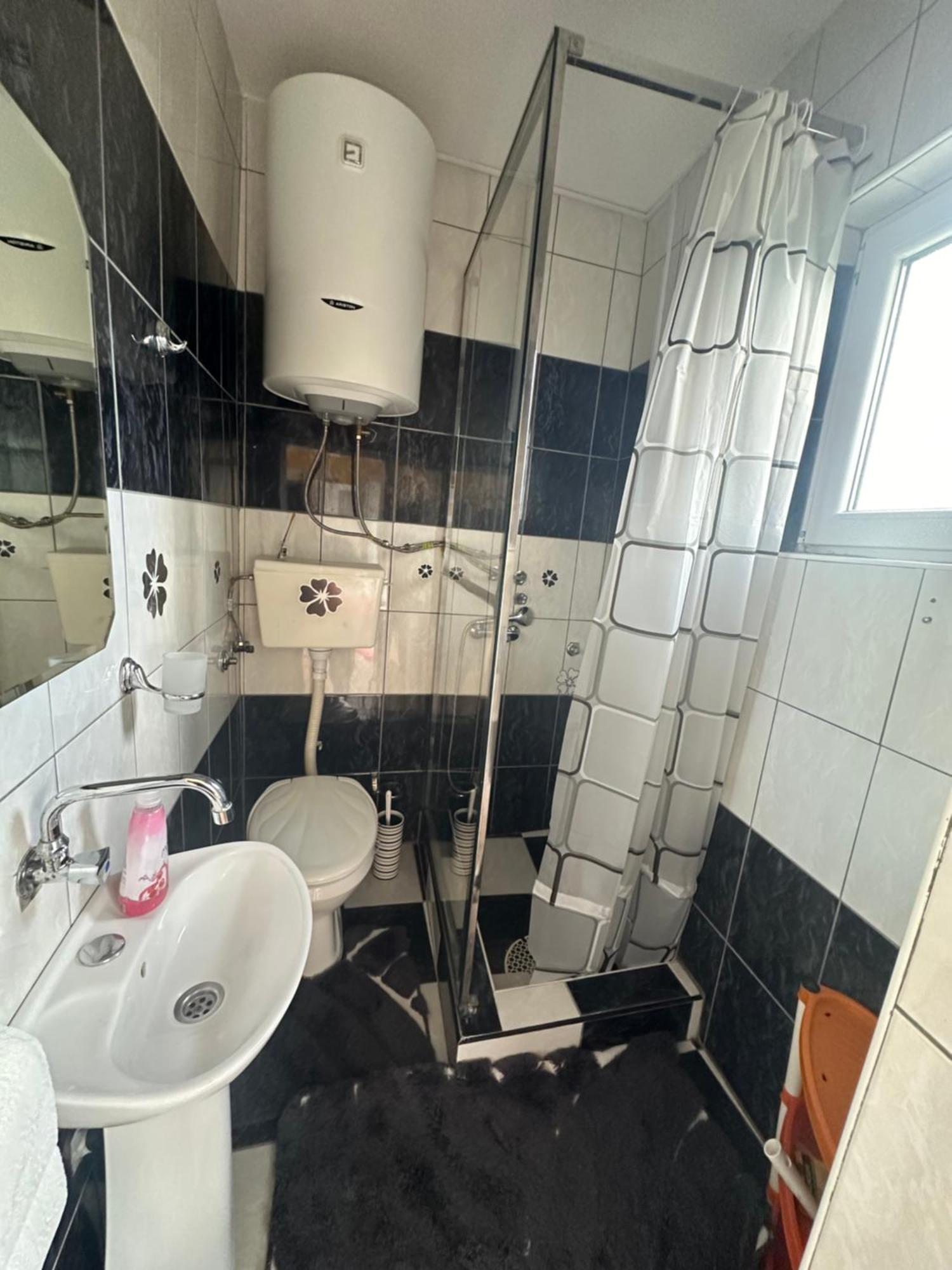 Apartman Lili Cetinje Kültér fotó